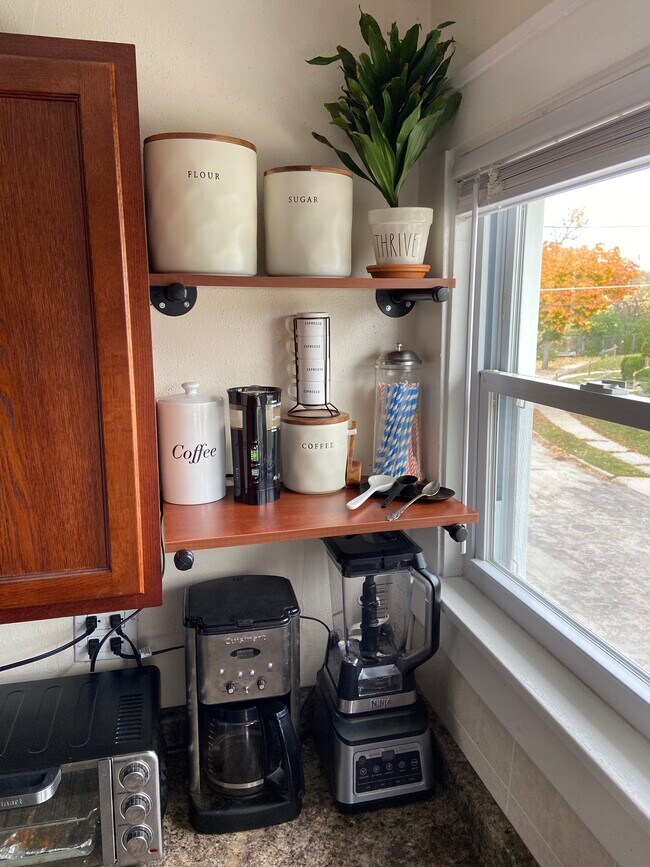 Foto del edificio - 4607 W Juneau Ave