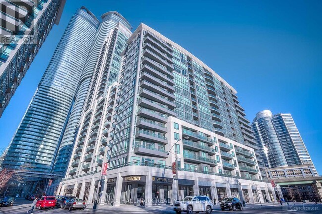 Photo du bâtiment - 25 Lower Simcoe St