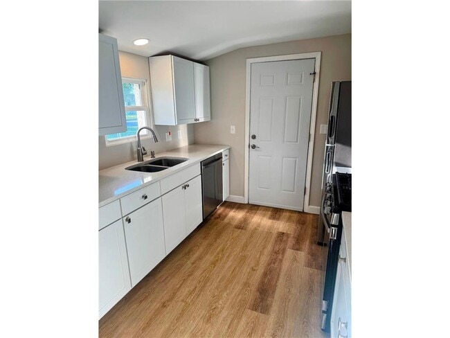 Building Photo - 5020 Welcome Ave N