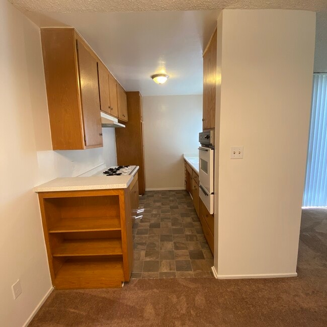 Building Photo - 8625 Forbes Ave