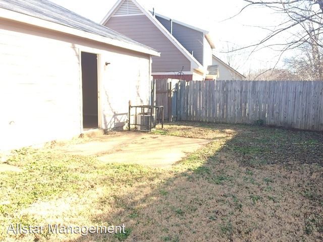 Foto del edificio - 3 br, 2 bath House - 2755 Hampden Cove