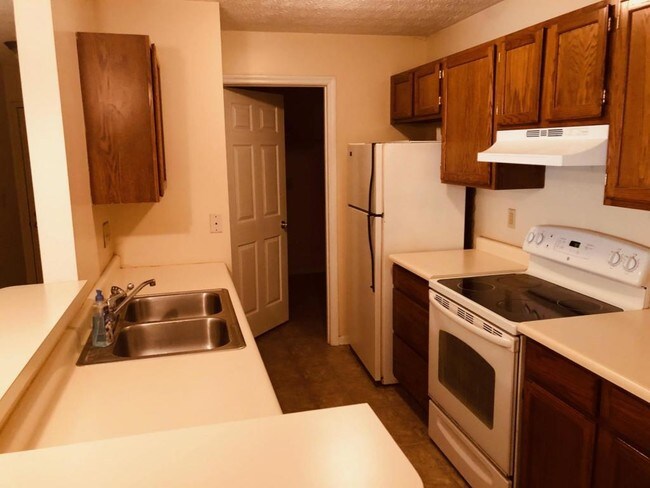 Building Photo - 350 Timber Ridge Drive Unit 3
