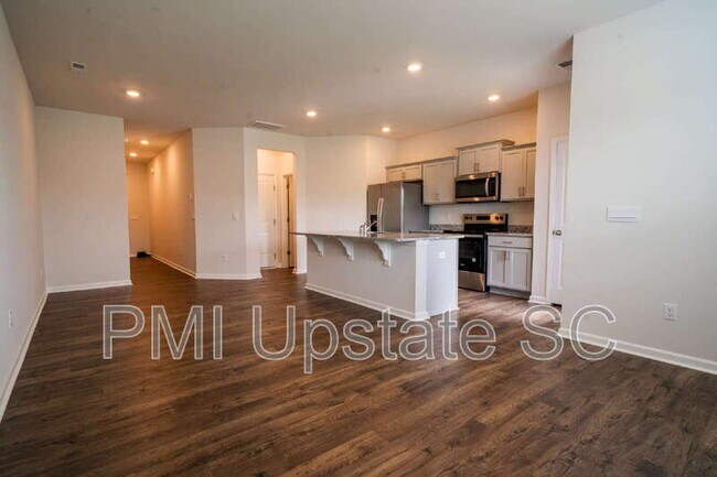 Building Photo - 753 Embark Cir