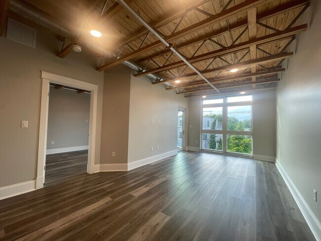 Foto del edificio - 330-350 Pleasant St. Unit 318