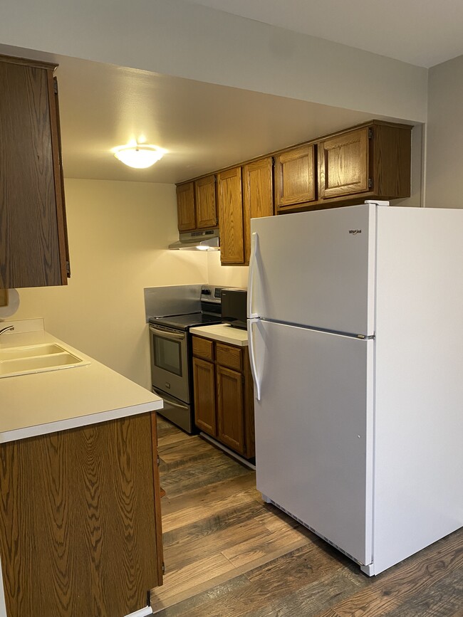 Kitchen - 27729 Harrison Woods Ln