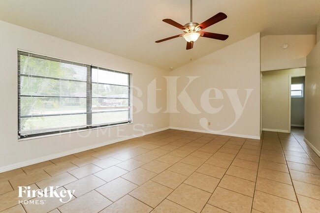 Foto del edificio - 17460 Oriole Rd