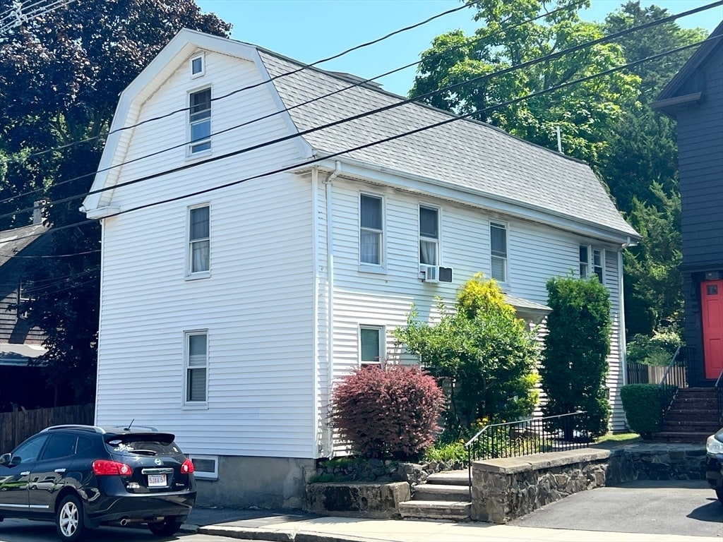 Primary Photo - 178 Pleasant St