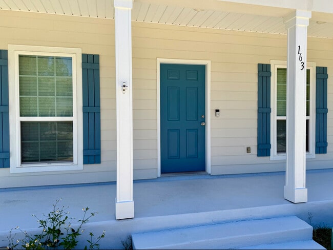 Building Photo - 163 Mosaic Oaks Cir