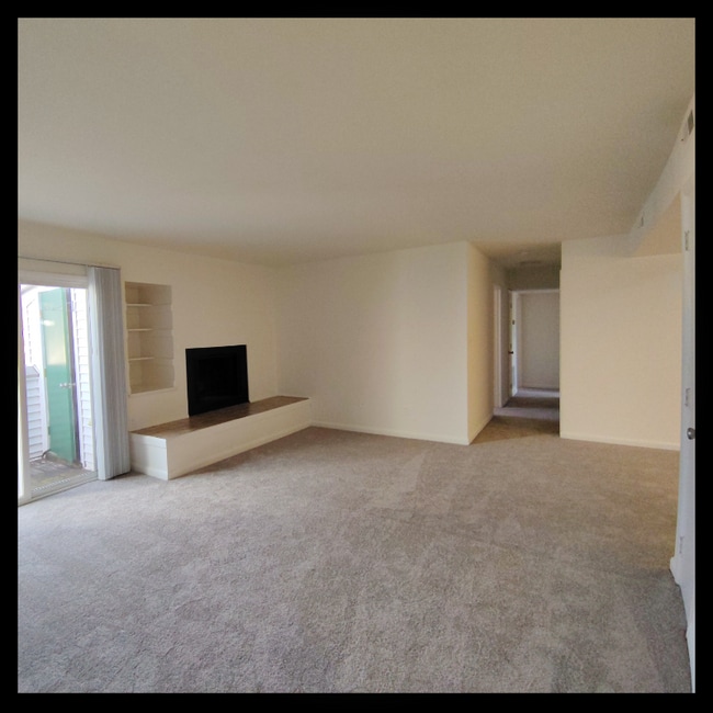 Building Photo - 600 Reusens Rd