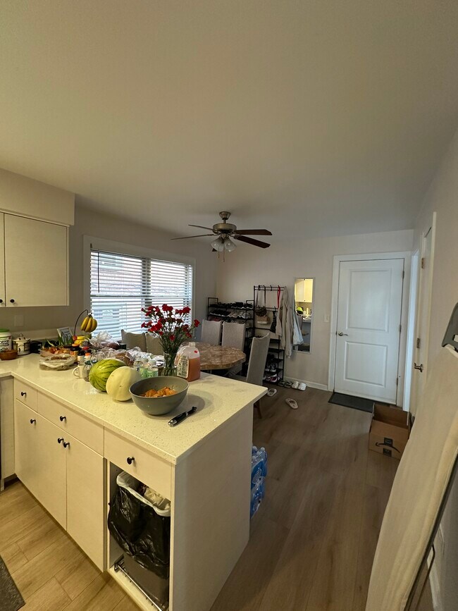 Foto del edificio - 8320 W Addison St