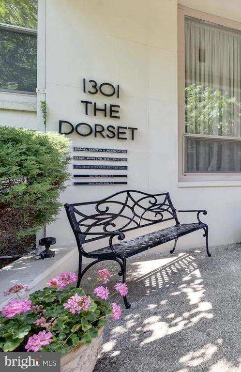 Foto principal - 1301 N Harrison St