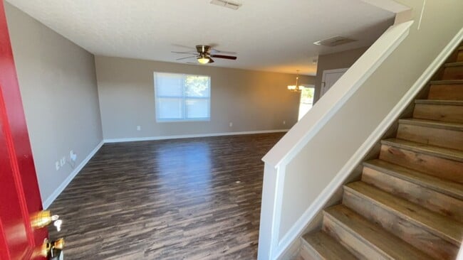 Foto del edificio - 754 Calderwood Ct
