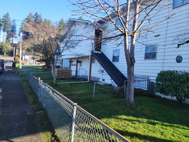 Access Stairs to Unit A & B - 180 2nd St