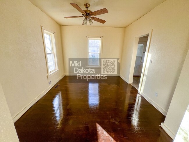 Foto del edificio - 405 S Minnesota- 3 Bedroom House