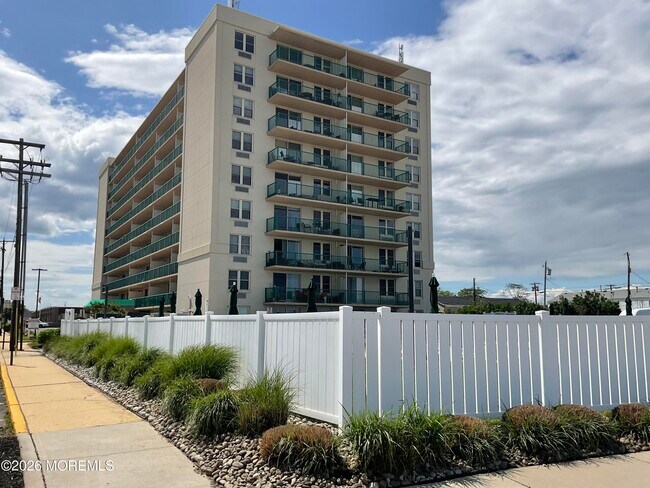 Foto del edificio - 480 Ocean Ave N