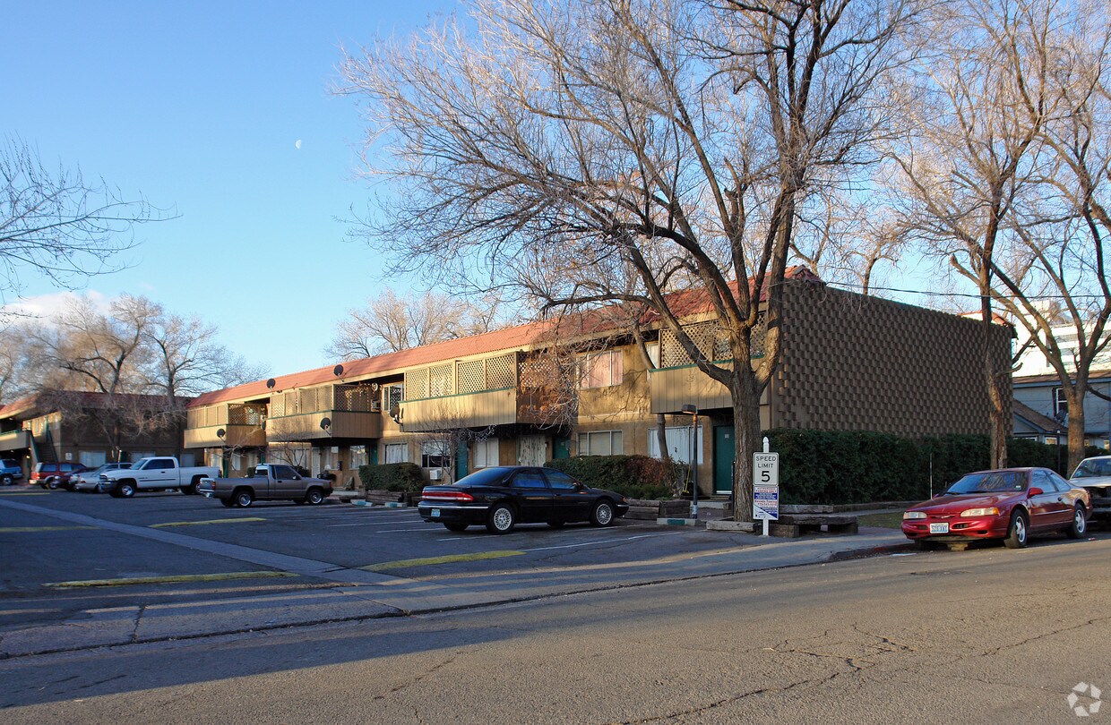 Elm Glen Apartments Reno, NV