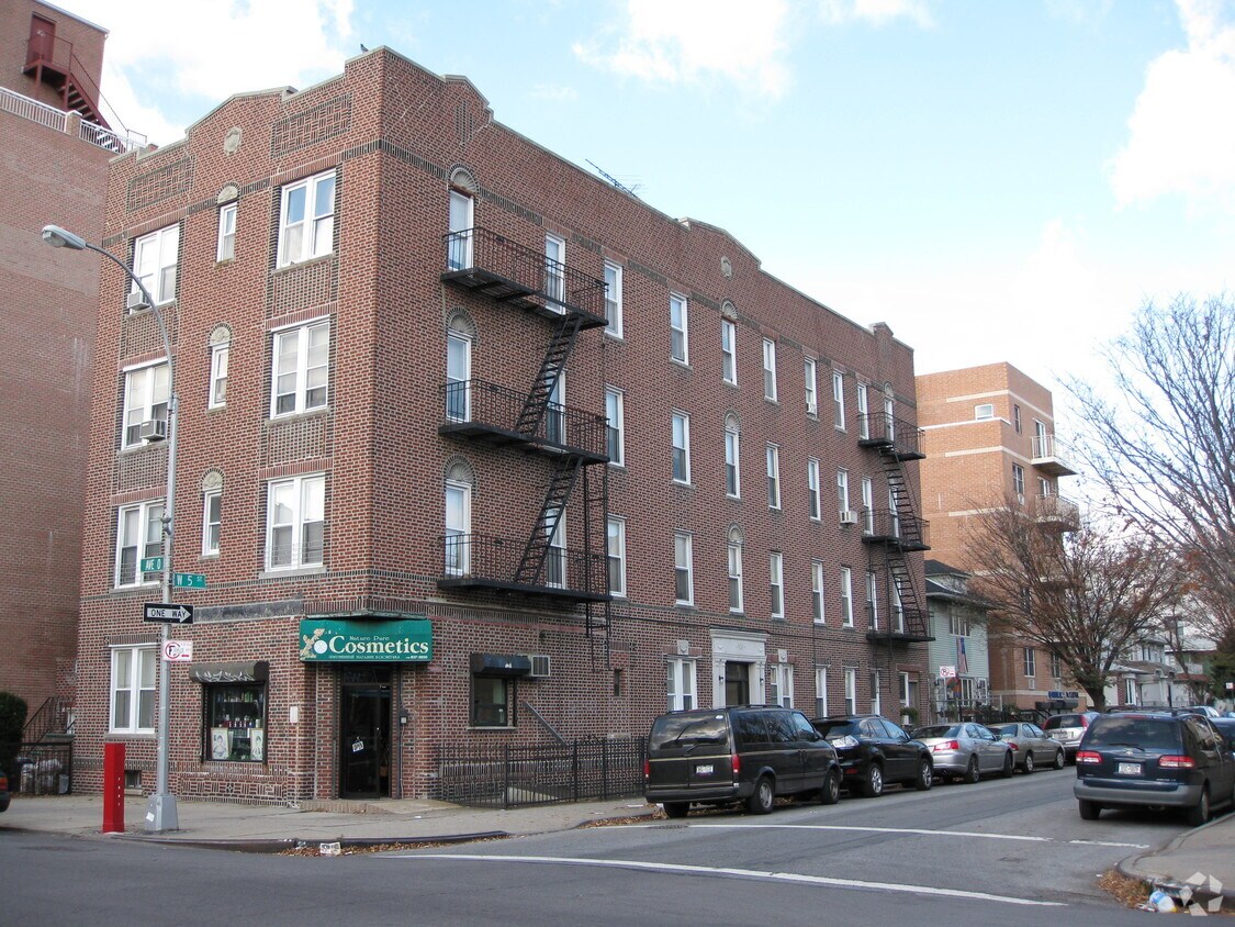 Foto del edificio - 151 Avenue O