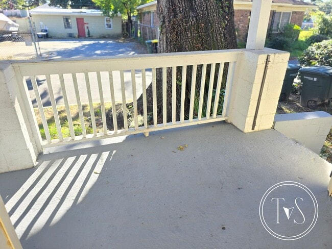 Building Photo - RATE DROP ALERT (was $1900/month)!