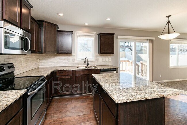 Foto del edificio - 140 NE Badger Ln