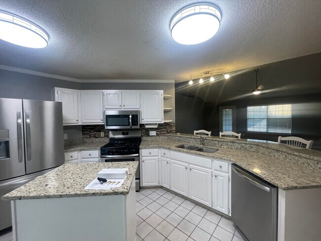 Foto del edificio - 5196 Whitehurst Ln