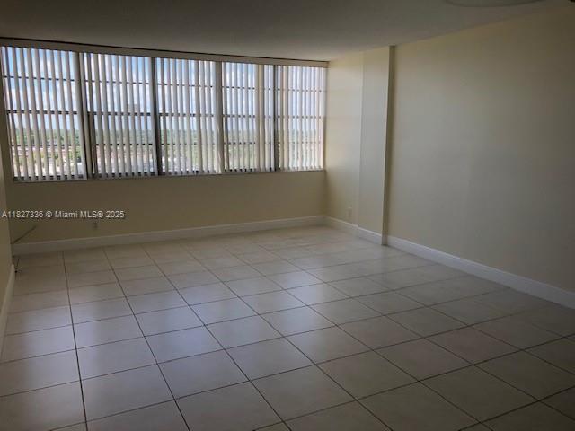 Foto principal - 2025 NE 164th St