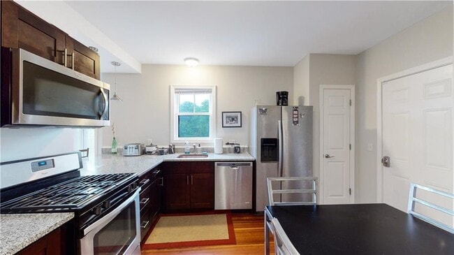 Building Photo - 71 Olney St