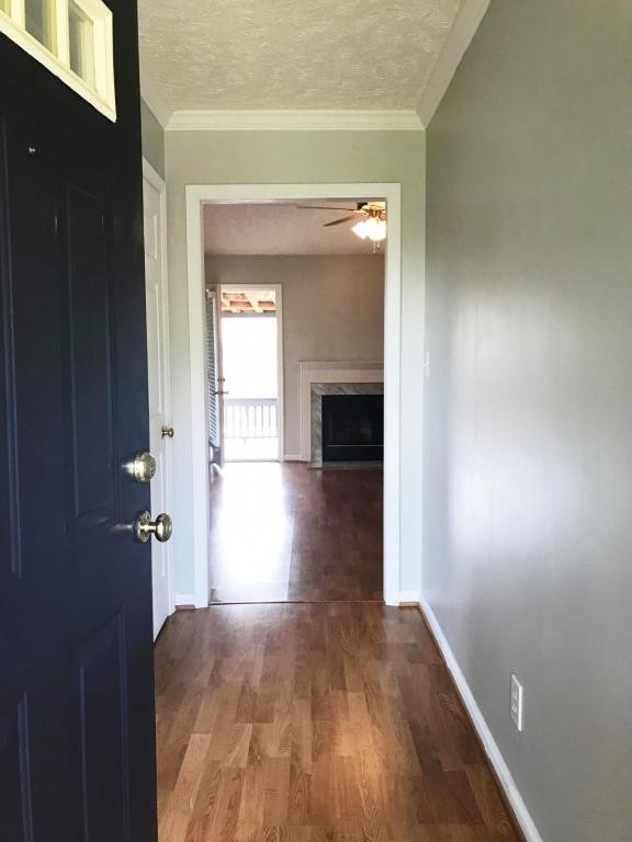 Foto del edificio - 5021 Summer Ridge Rd