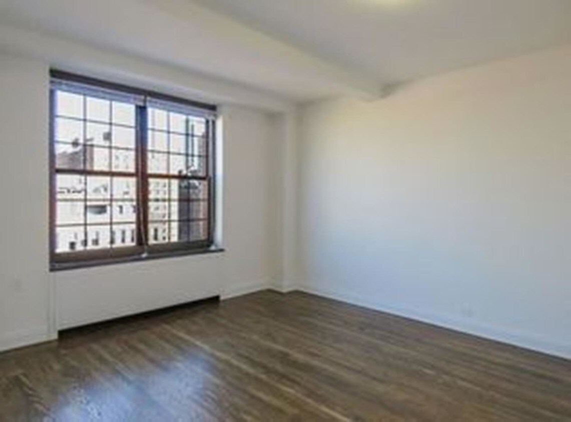 Foto principal - 450 West 24th Street