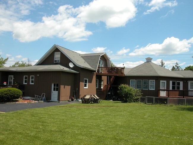 Foto del edificio - 35094 N Wilson Rd
