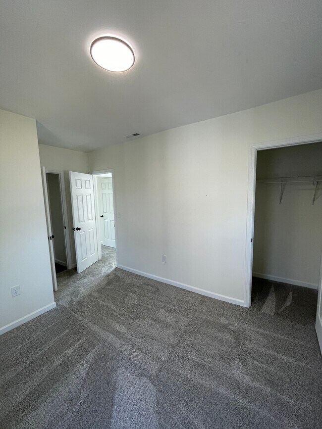 Foto del edificio - 180 E Morrill Ave