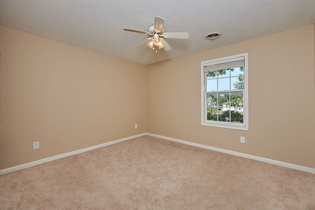 Building Photo - Coming Soon: 2BR, 1BA condo (do not apply ...