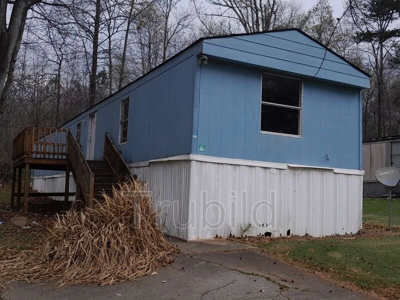 Primary Photo - 19 Poole Cir
