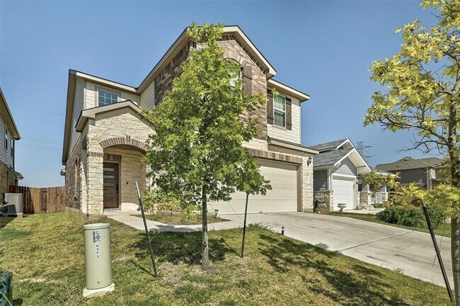 Building Photo - 6603 Wolf Pack Dr