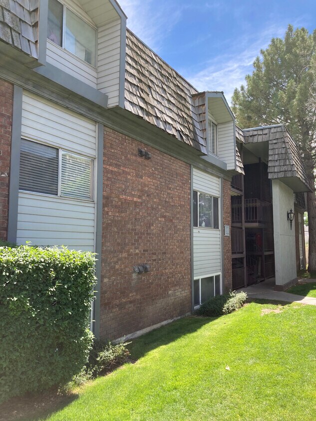 Primary Photo - 1660 Woodland Dr