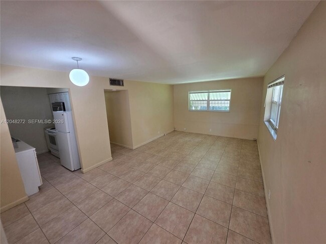Building Photo - 6130 Funston St