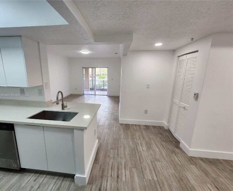 Foto principal - 201 SW 116th Ave