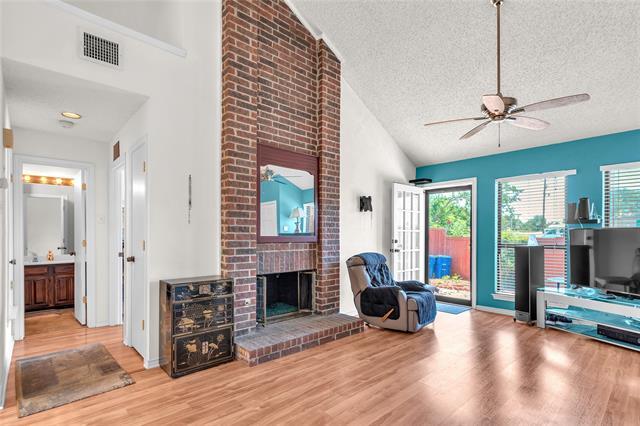 Foto del edificio - 2135 Rose Cliff Ln