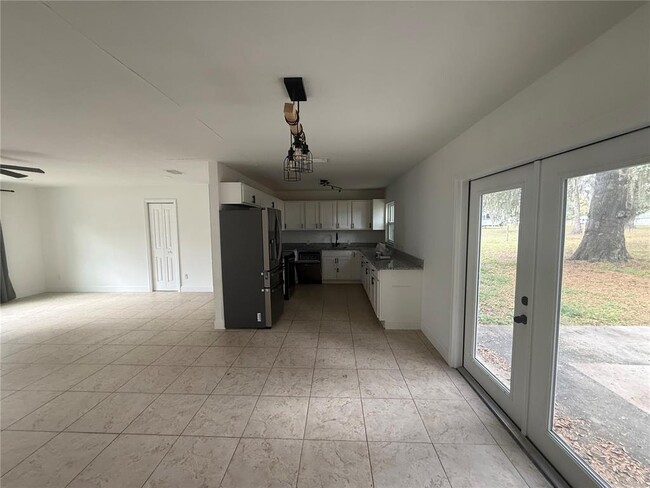 Foto del edificio - 859 CR 541