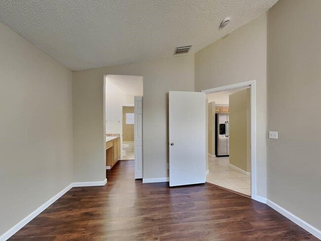 Photo - 1990 NW 188th Ave House