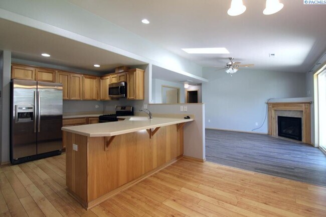 Foto del edificio - 3 bed, 2 bath Rambler w/ an Office in West...