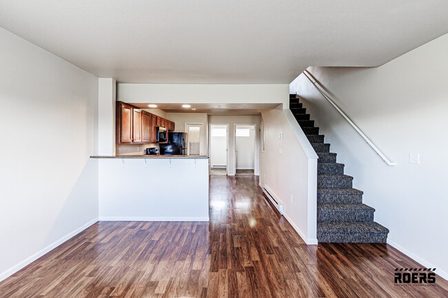 Foto del edificio - Roosevelt Townhomes