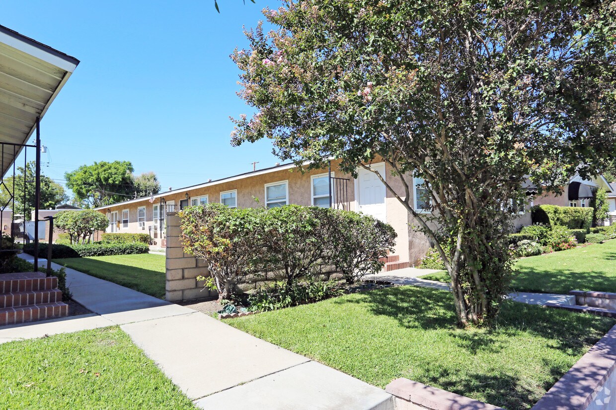 Civic Center Apartments Apartments in Brea, CA