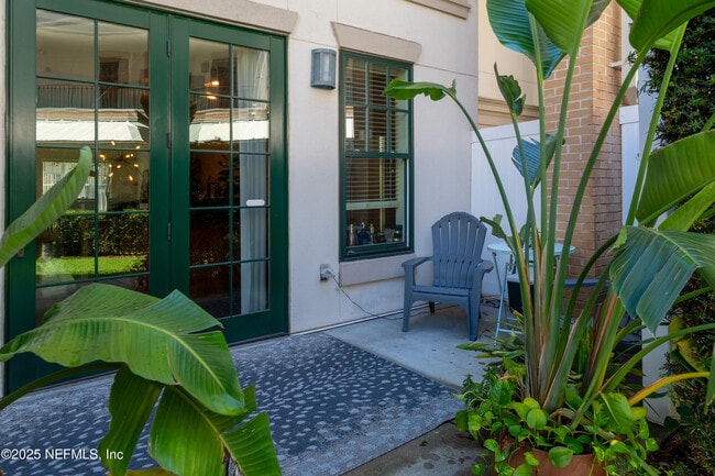 Foto del edificio - 1661 Riverside Ave