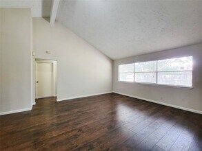 Building Photo - 9415 Beckford Dr