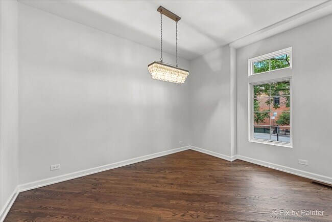 Building Photo - 716 N Orleans St