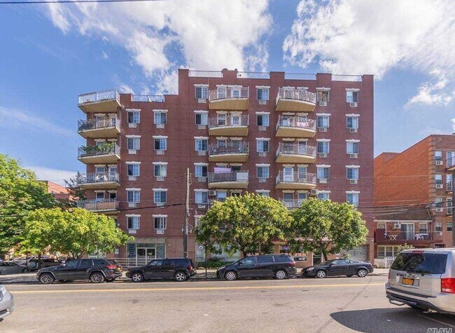 Building Photo - 3506 Leavitt St