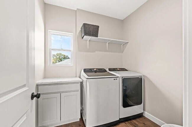 Foto del edificio - 4504 Sassafras Ct