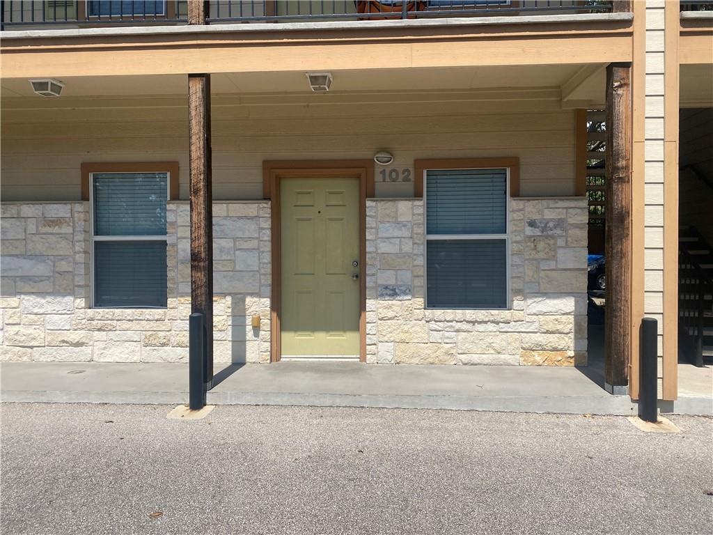 Foto principal - 2106 Cullen Ave