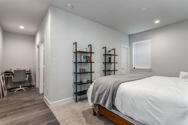 Foto del edificio - 9565 Neuens Rd