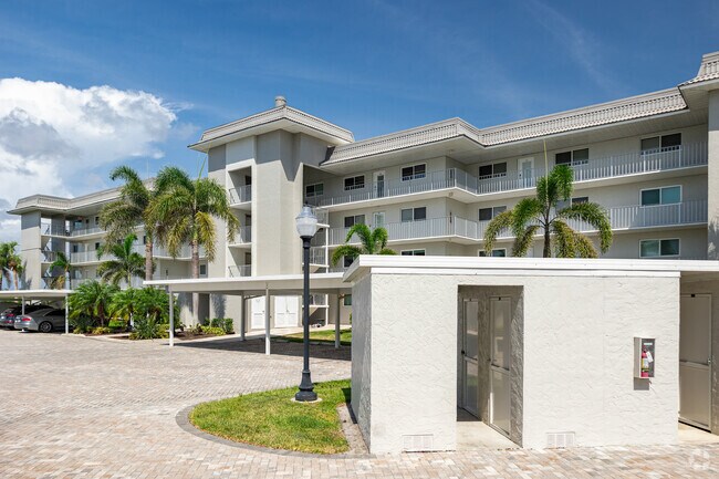 Foto del edificio - Mariner's Cove